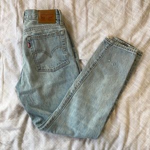 Levi’s button down jeans